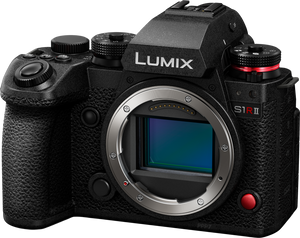 Panasonic Lumix S1R II Body, aparat foto profesional 44MP, filmare 8K, senzor Full Frame, montură L-Mount.