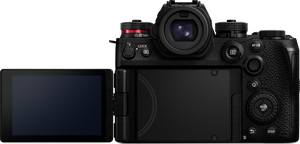 Panasonic Lumix S1R II Body, aparat foto profesional 44MP, filmare 8K, senzor Full Frame, montură L-Mount.