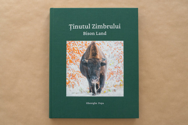 Album foto Ținutul Zimbrului / Bison Land– O călătorie fotografică prin sălbăticia Parcului Natural Vânători Neamț