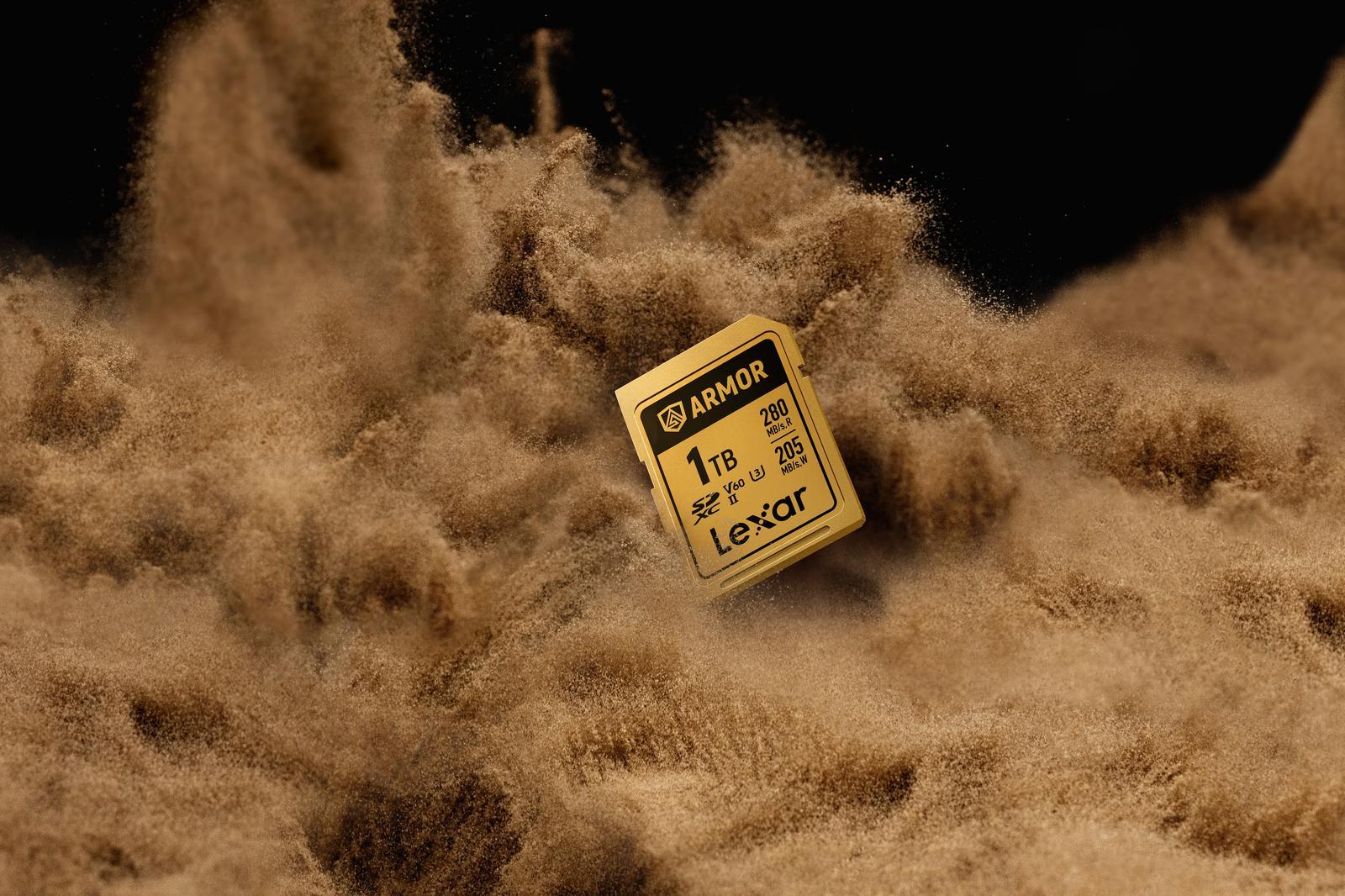 Lexar ARMOR Gold Card de Memorie SDXC UHS-II 128GB – Oțel Inoxidabil IP68, V60, R280/W205 MB/s