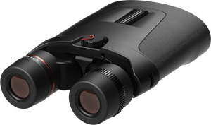 Binoclu cu stabilizare Kite Optics APC 42 12x42 AA - vedere din unghi spre oculare și rotița de focalizare
