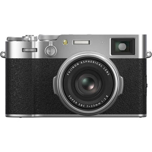Aparat foto Fujifilm X100VI argintiu Silver, vedere frontală cu obiectiv fix 23mm f2 – disponibil pe gphoto.ro