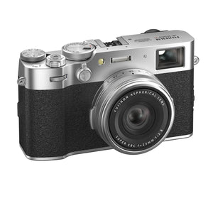 Aparat foto compact Fujifilm X100VI argintiu (Silver) vedere din unghi, disponibil pe gphoto.ro