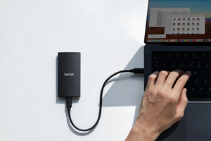 Lexar SL300 SSD Portabil 1TB USB3.2 Gen2 pana la R1050/W1000