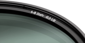 Cadru macro cu marcajul tehnic 1-5 Stops (0.3-1.5) gravat pe inelul filtrului NiSi True Color