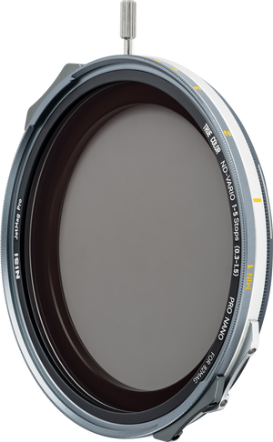 Filtru magnetic variabil NiSi JetMag Pro True Color ND-Vario 1-5 Stopuri pentru 82MAG, cu levier de reglaj și straturi Pro Nano, pe fundal transparent.